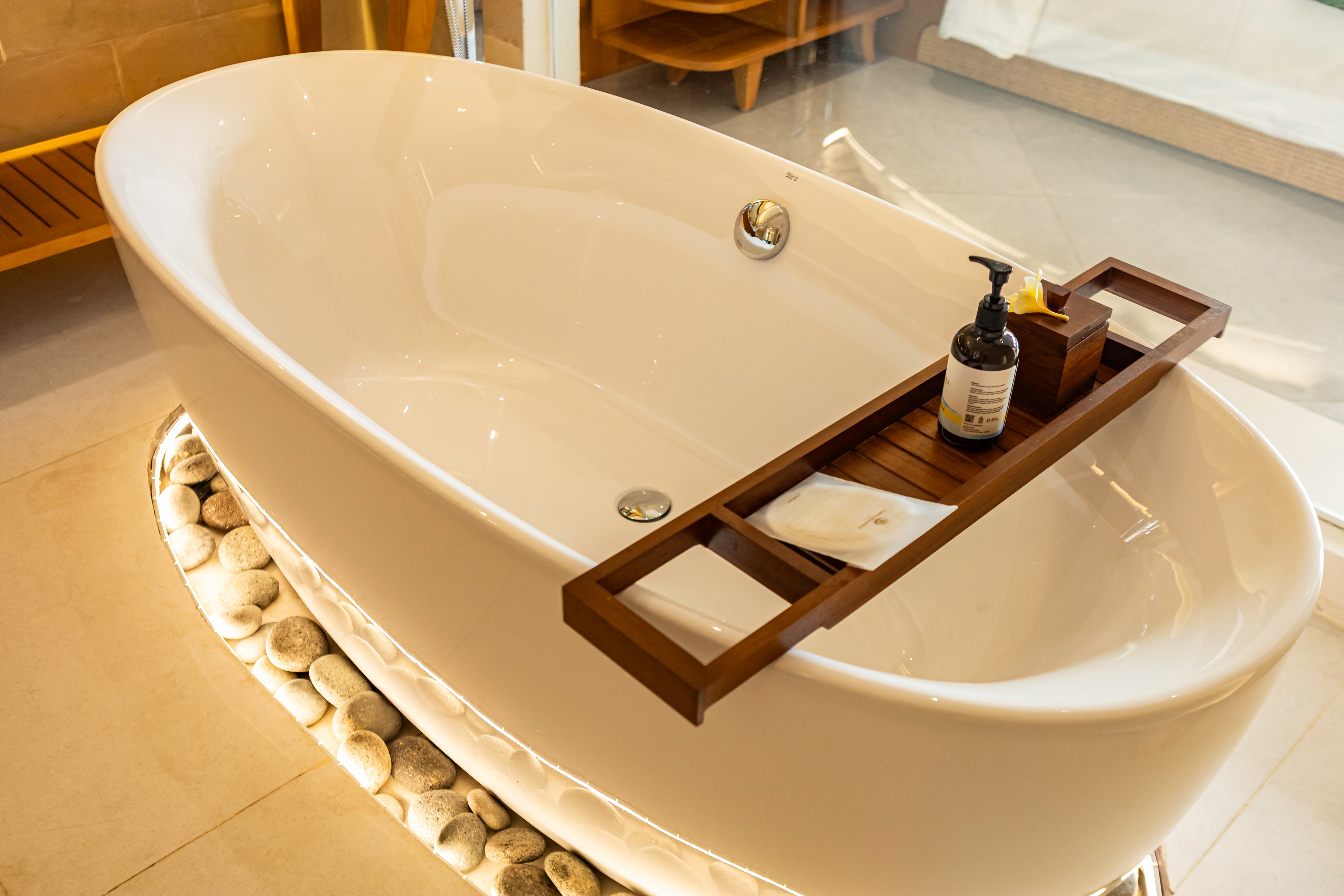 deluxe suite room in Ubud Bali luxury resort with tropical ambiance