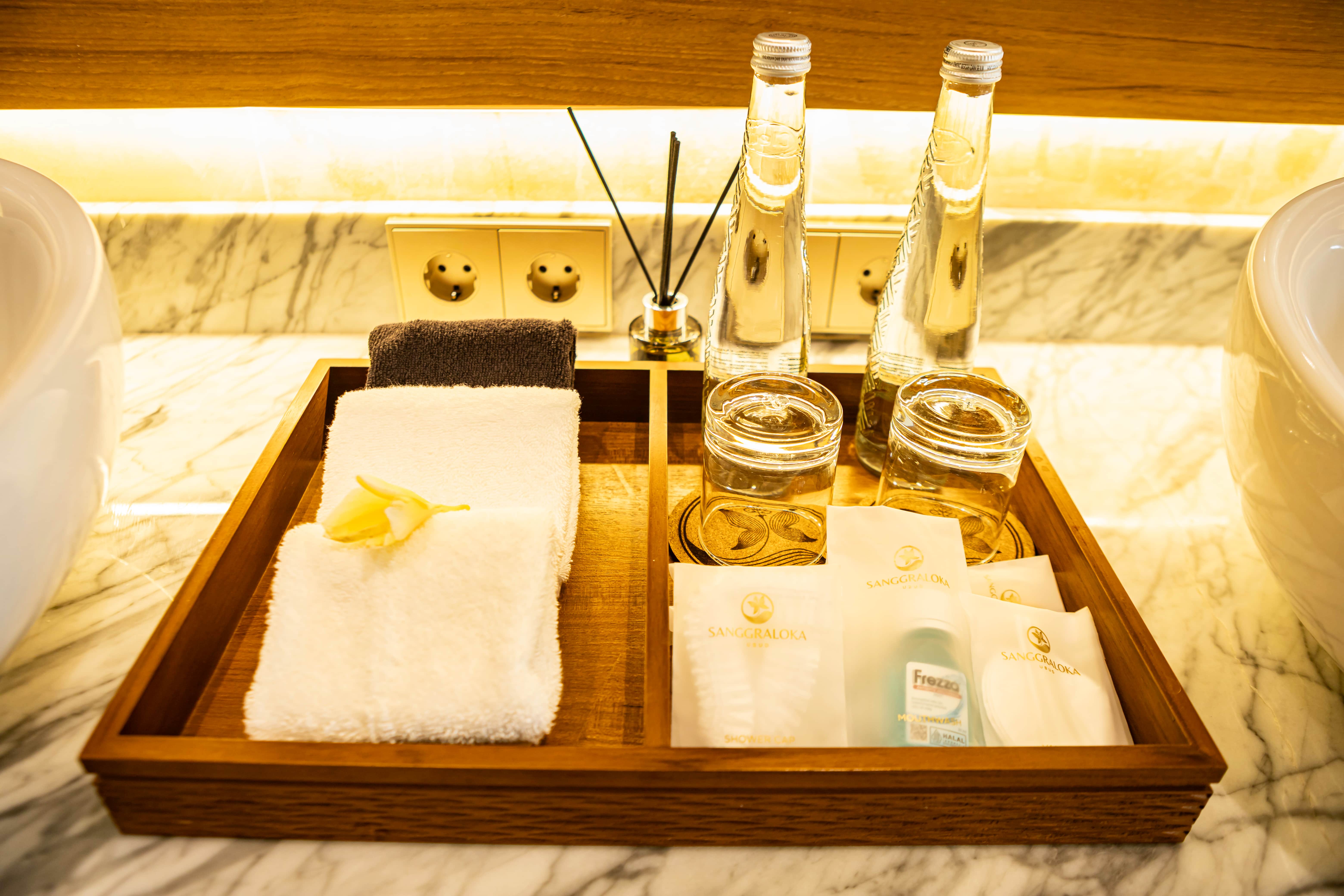 deluxe suite room in Ubud Bali luxury resort with tropical ambiance